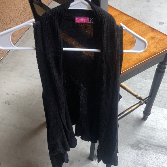 Black sweater - Picture 1 of 1